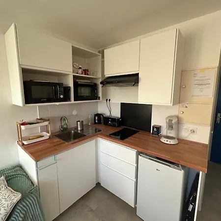 Calme La Rochelle, Balcon, Parking, 2 Pers - Fr-1-551-86 아파트 라로셸