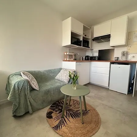 아파트 Calme La Rochelle, Balcon, Parking, 2 Pers - Fr-1-551-86 라로셸